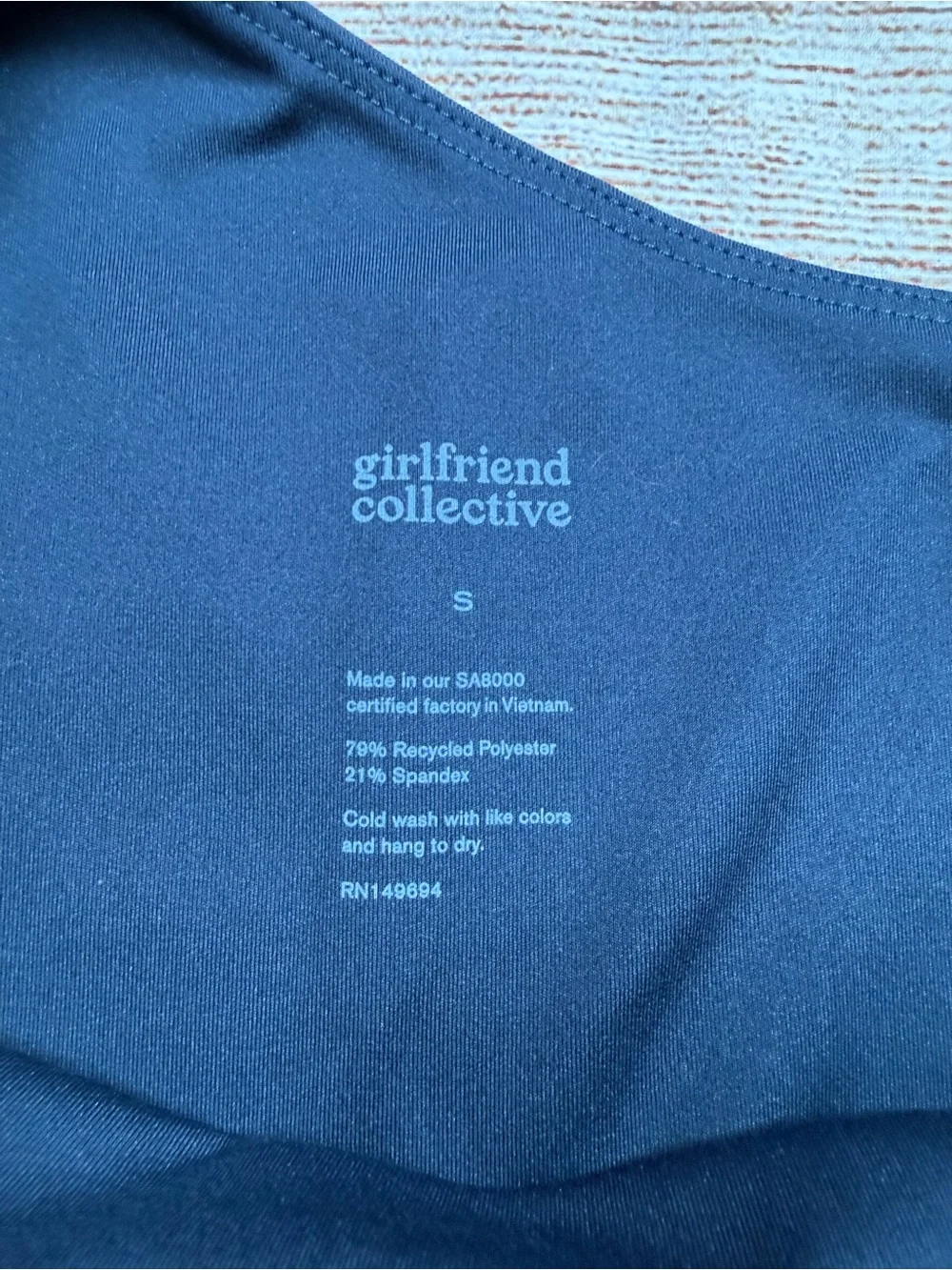 girlfriend collective sleek one